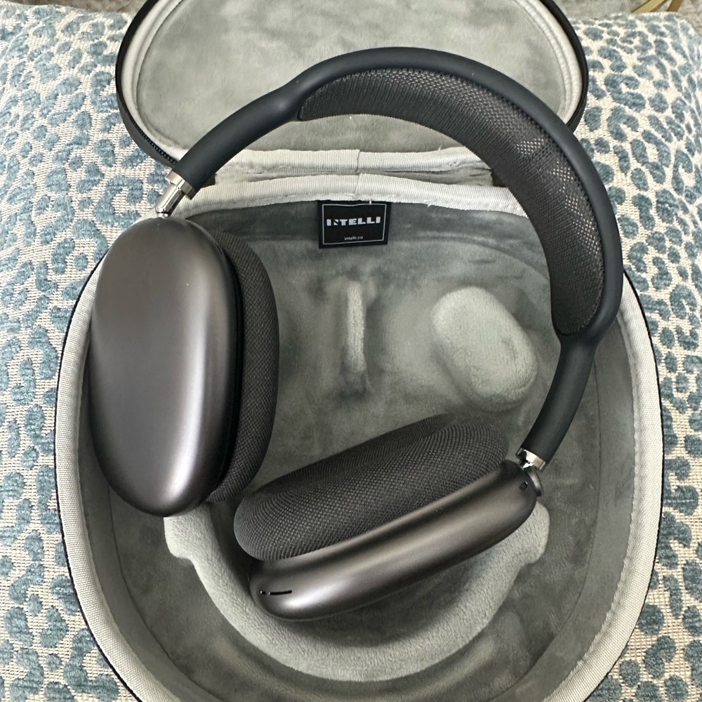 AirPods Max